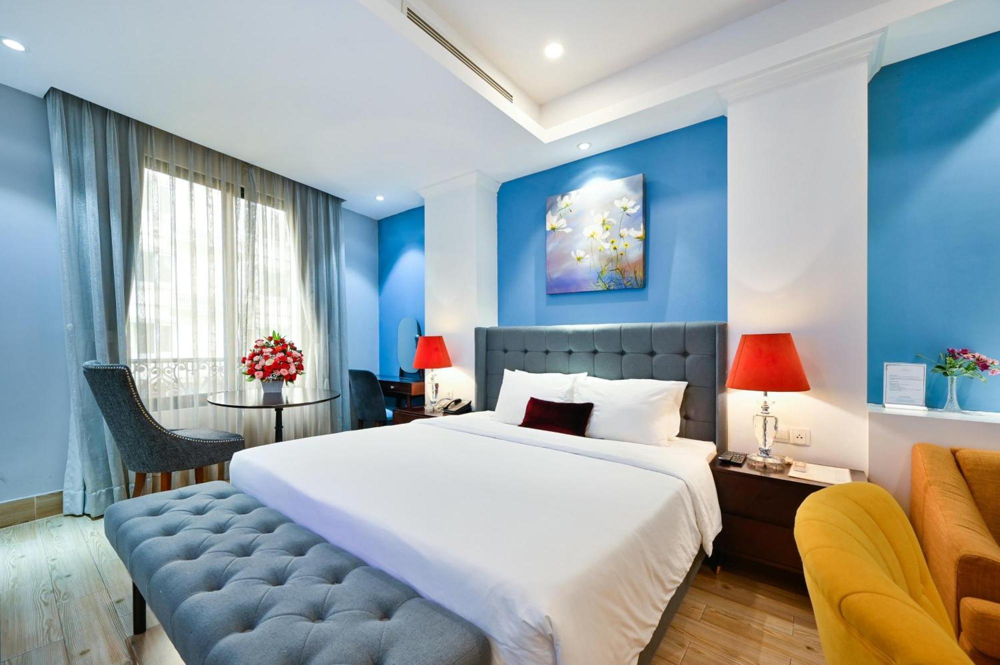 California Saigon Hotel & Rooftop Pool Ho Chi Minh City Exterior photo